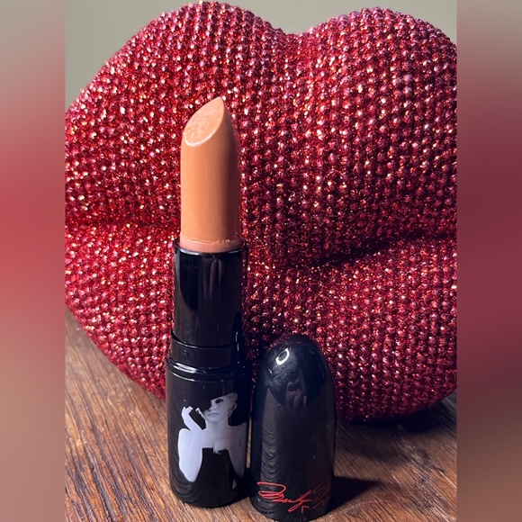 MAC lipstick PURE ZEN cremesheen - Picture 1 of 4